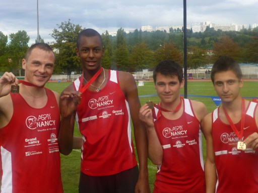 Noah (2nd en partant de la gauche)
